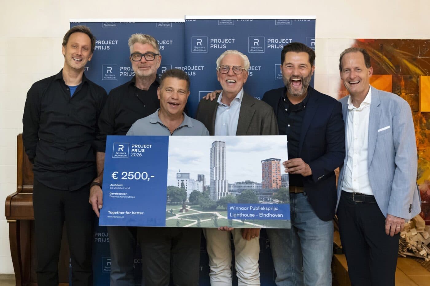 Prijswinnende woontoren Strijp-S pronkt met vier gevels