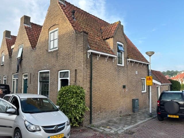 Het hoekpand met trapgevel in Brielle